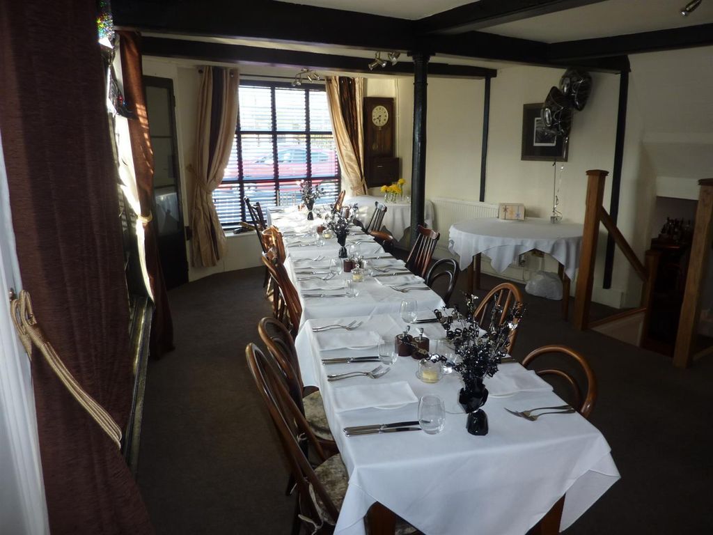 Property photo 2 of 21 Restaurant
