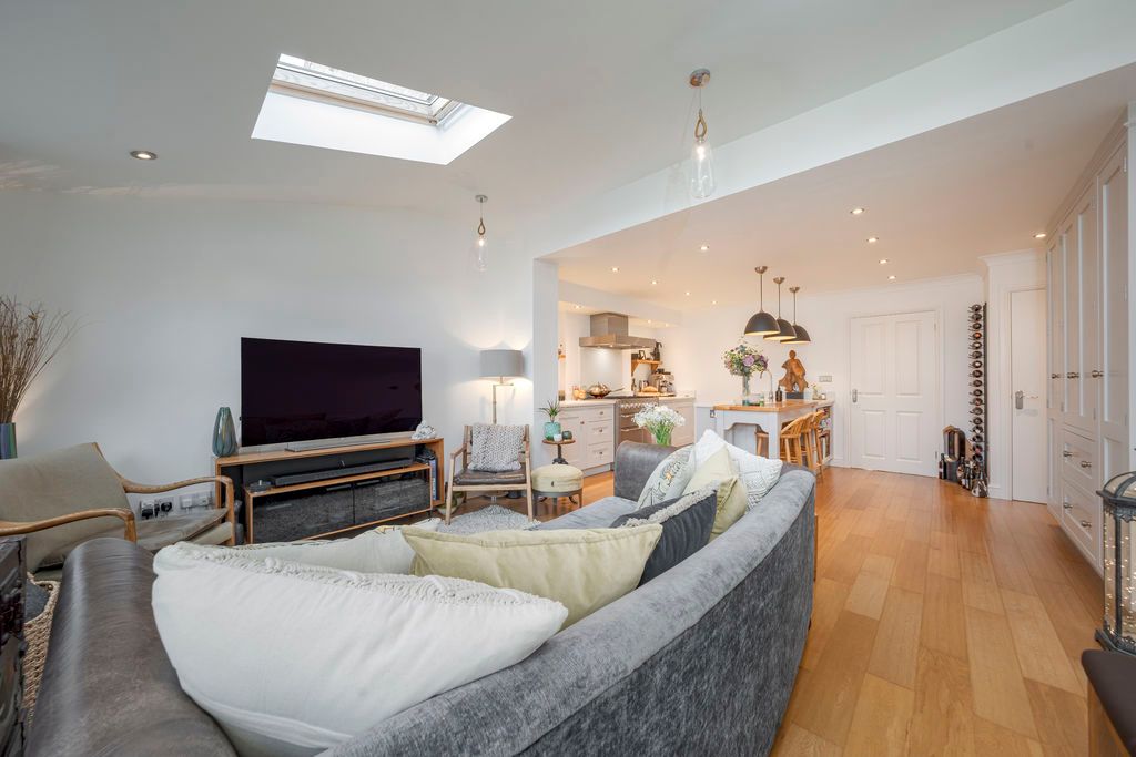 Property photo 3 of 27 Photo 2