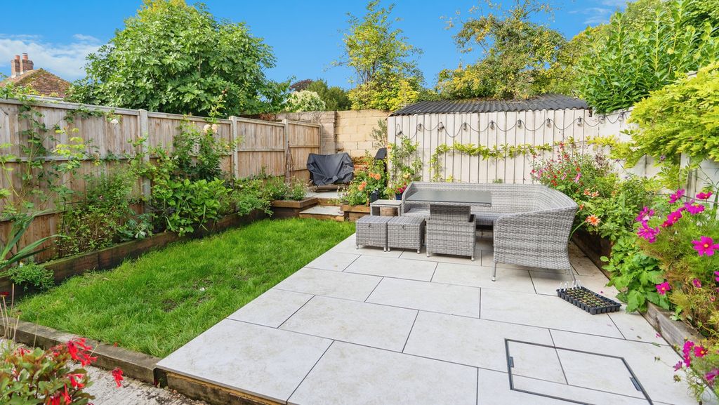 Property photo 3 of 10