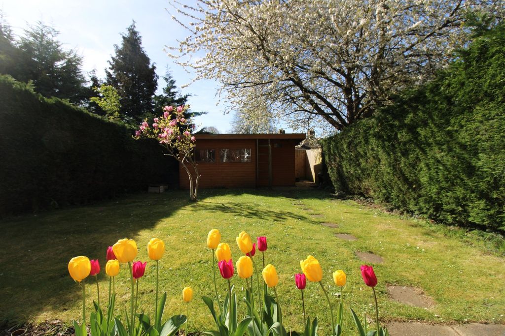 Property photo 2 of 20