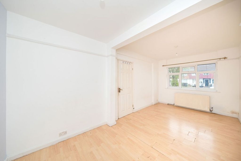 Property photo 2 of 5