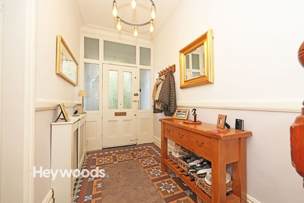 Property photo 2 of 51