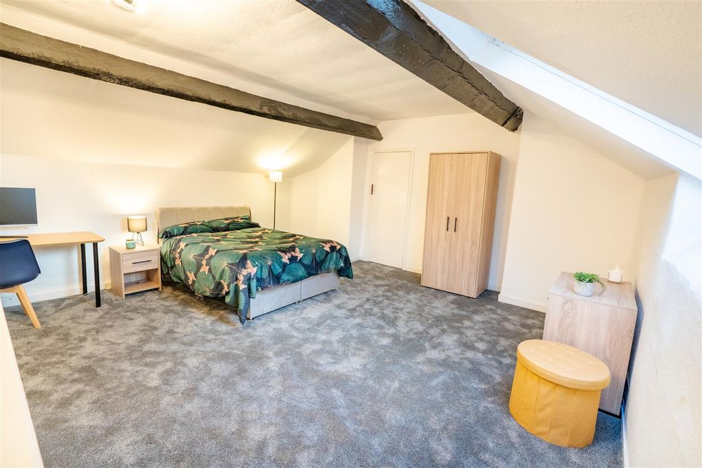 Property photo 2 of 14 _Ajh8844-Hdr.Jpg