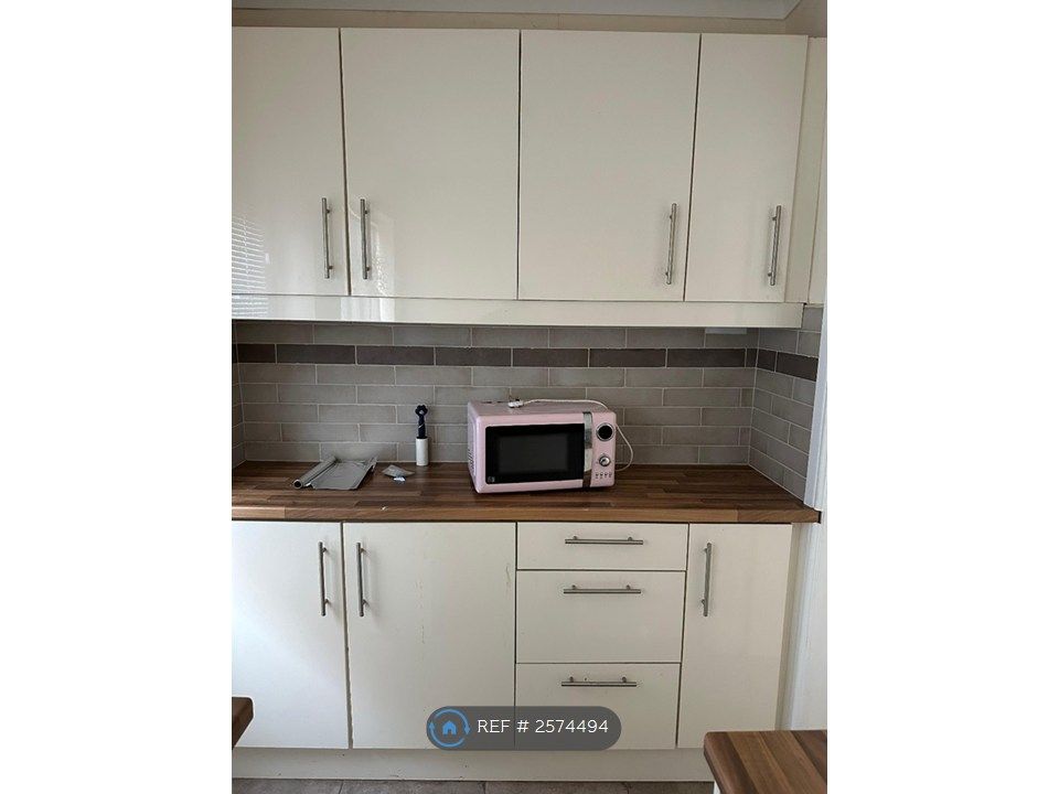 Property photo 2 of 15 Kitchen