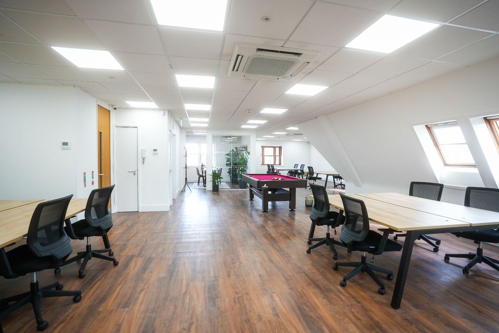 Property photo 3 of 14