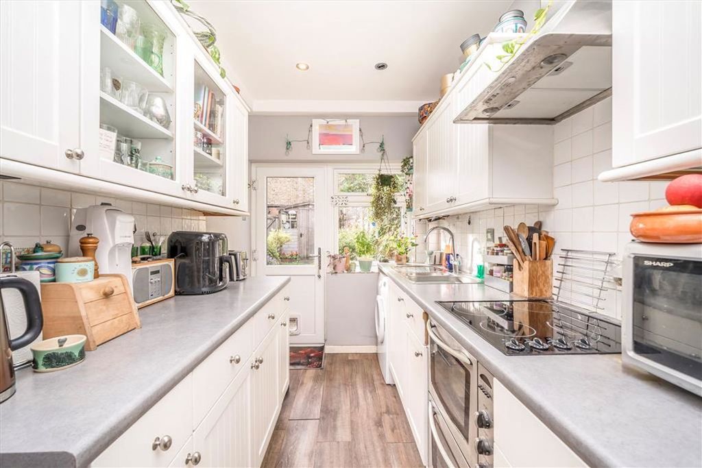 Property photo 2 of 8