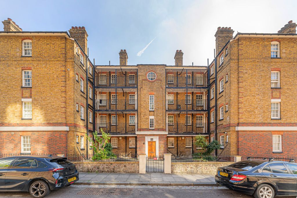 Property photo 1 of 11