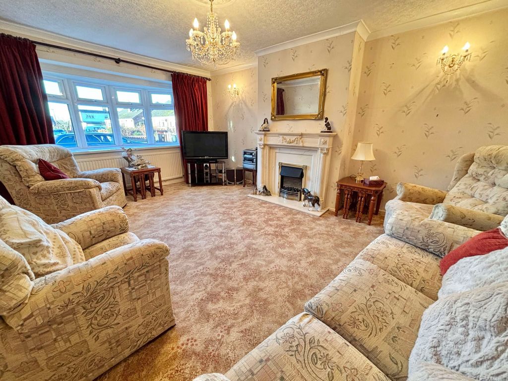 Property photo 3 of 46