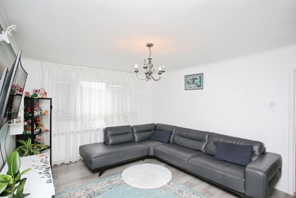 Property photo 3 of 25