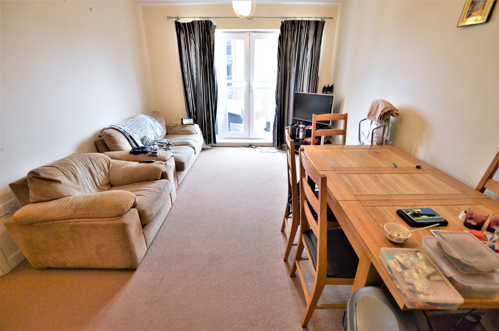 Property photo 2 of 7