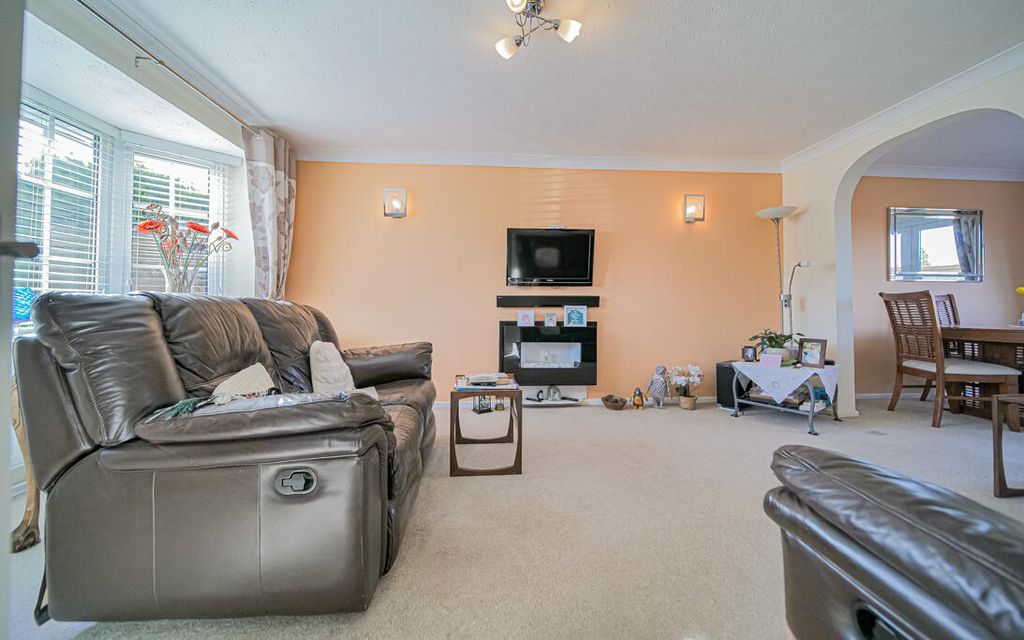 Property photo 3 of 21 P1068299.Jpg