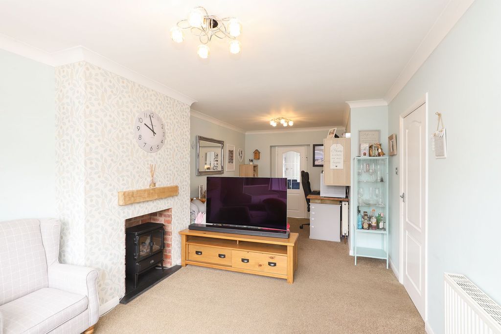 Property photo 3 of 24