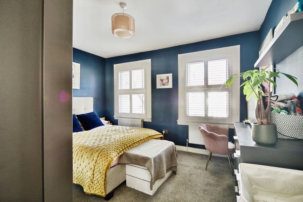 Property photo 3 of 17 Pbox-Img.Jpg