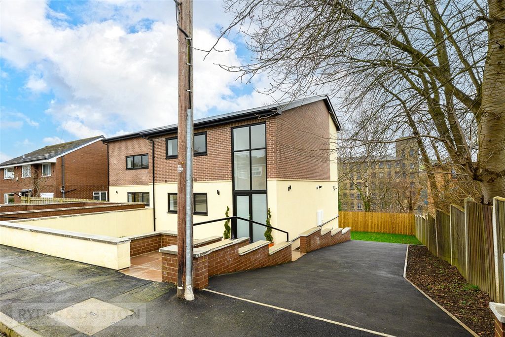 Property photo 1 of 22 Picture No. 11