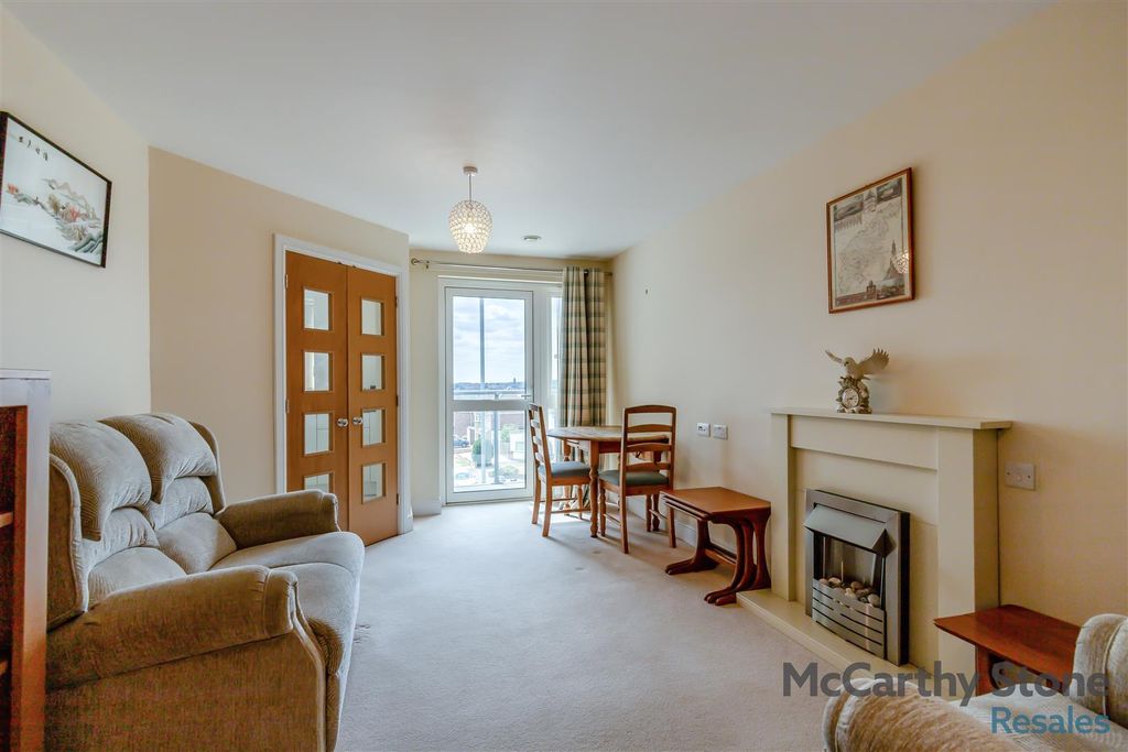 Property photo 1 of 25 8699978-Interior17.Jpg