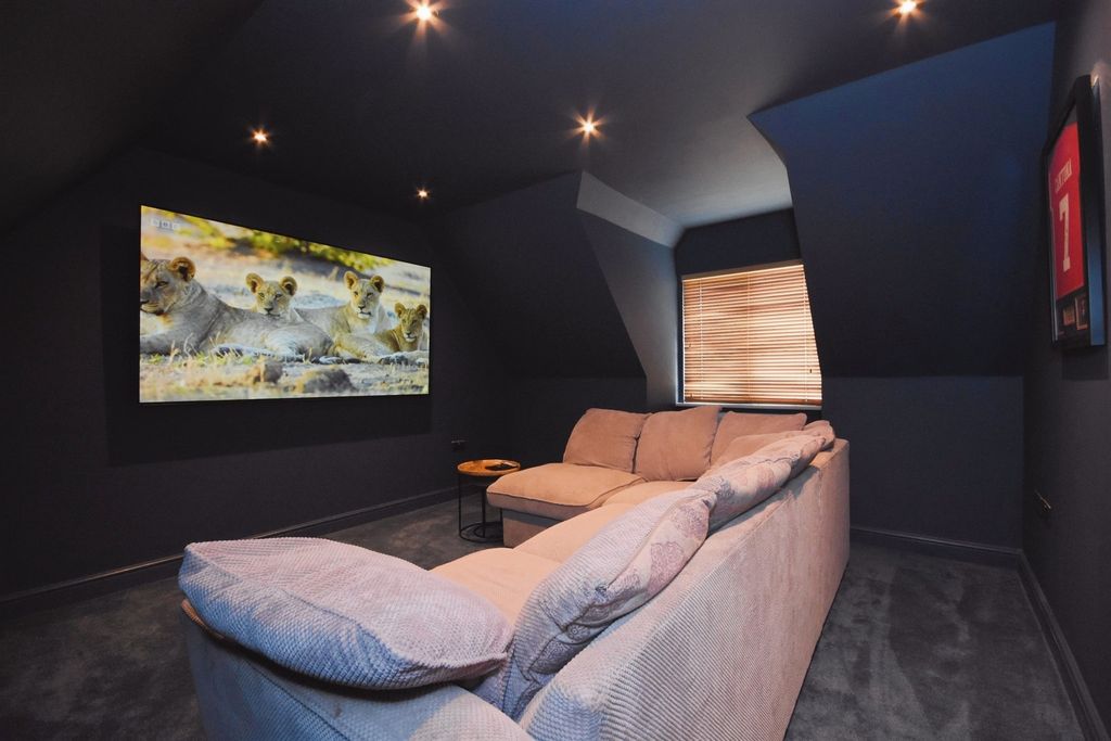 Property photo 3 of 16