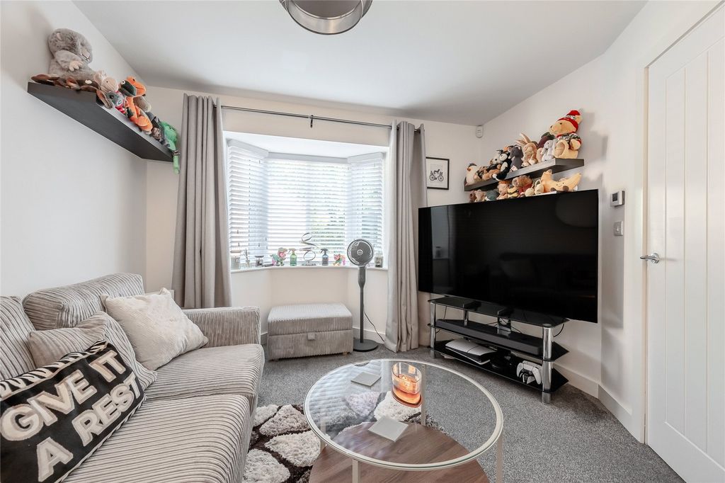 Property photo 2 of 21 Picture No. 91
