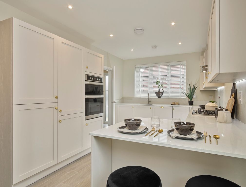 Property photo 3 of 11 252203-025