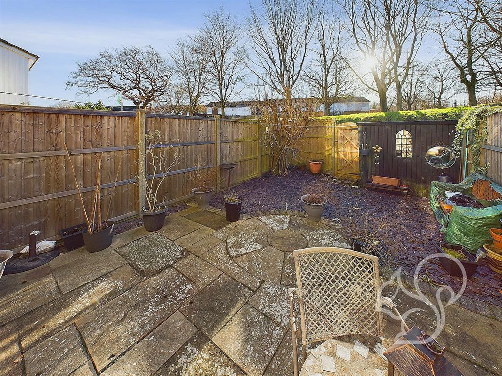 Property photo 3 of 19 Garden