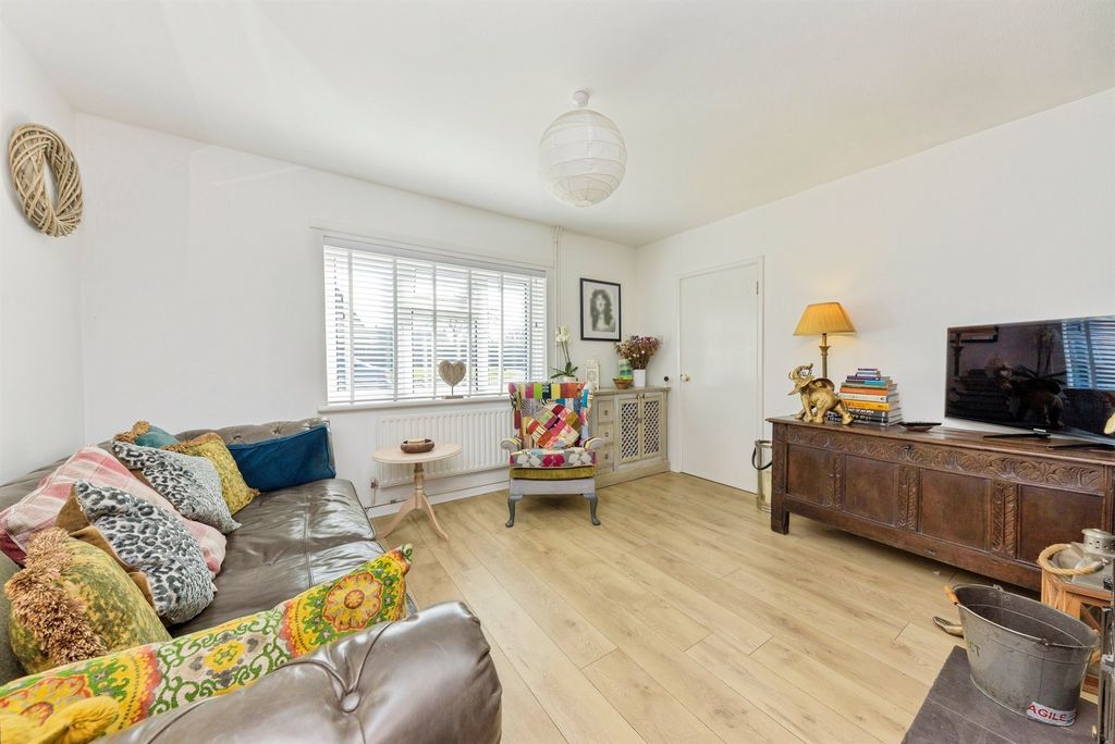 Property photo 3 of 14