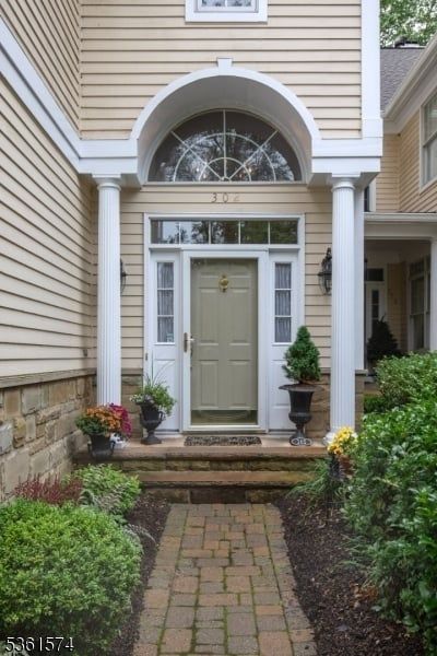 Property photo 3 of 8 <Alttext/>