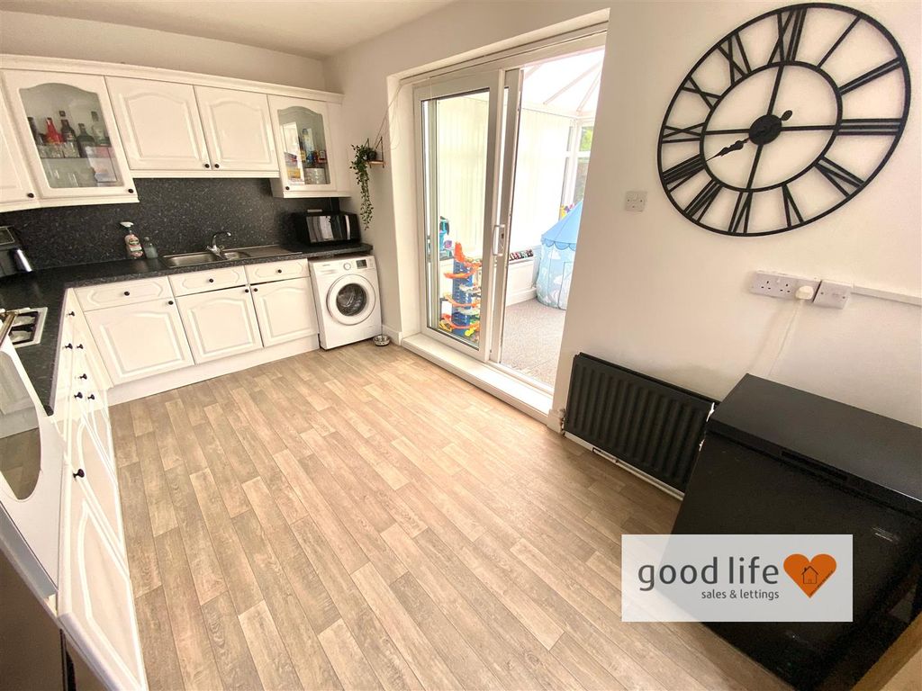 Property photo 3 of 17 20250609_112525742_Ios2Stewartavenue.Jpg