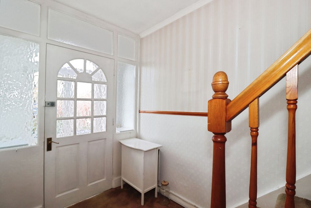 Property photo 2 of 15 Pbox-Img.Jpg