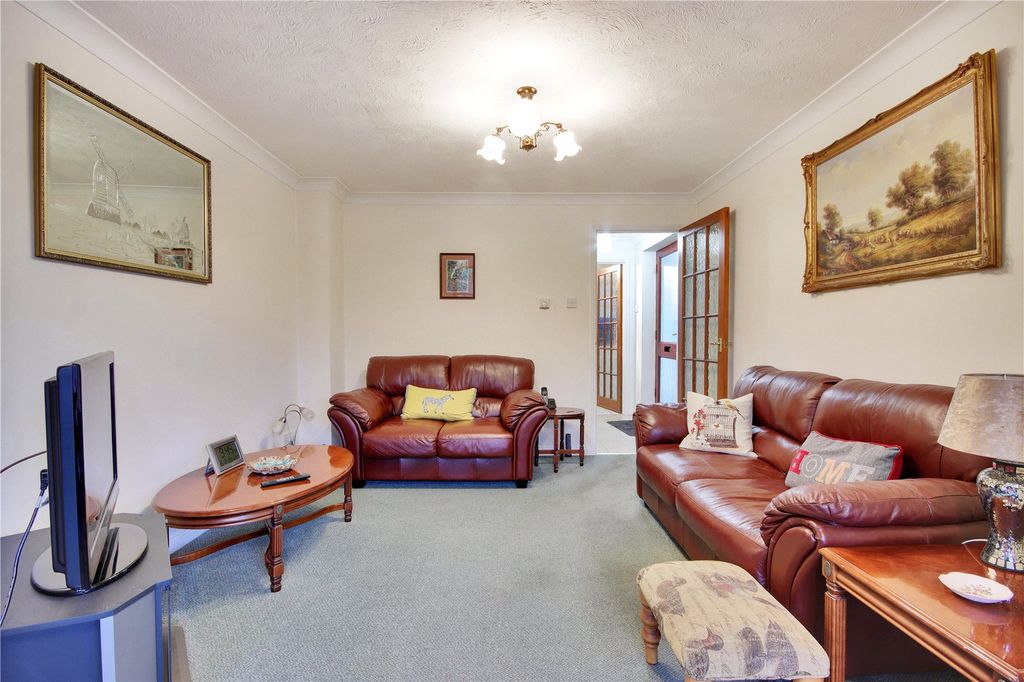 Property photo 2 of 14 Sitting/Dining Room