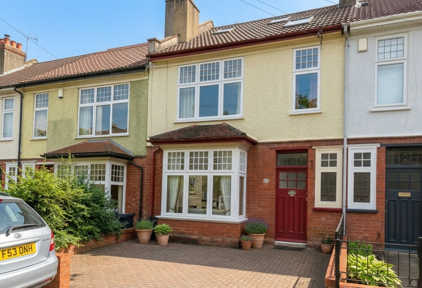 Property photo 1 of 9