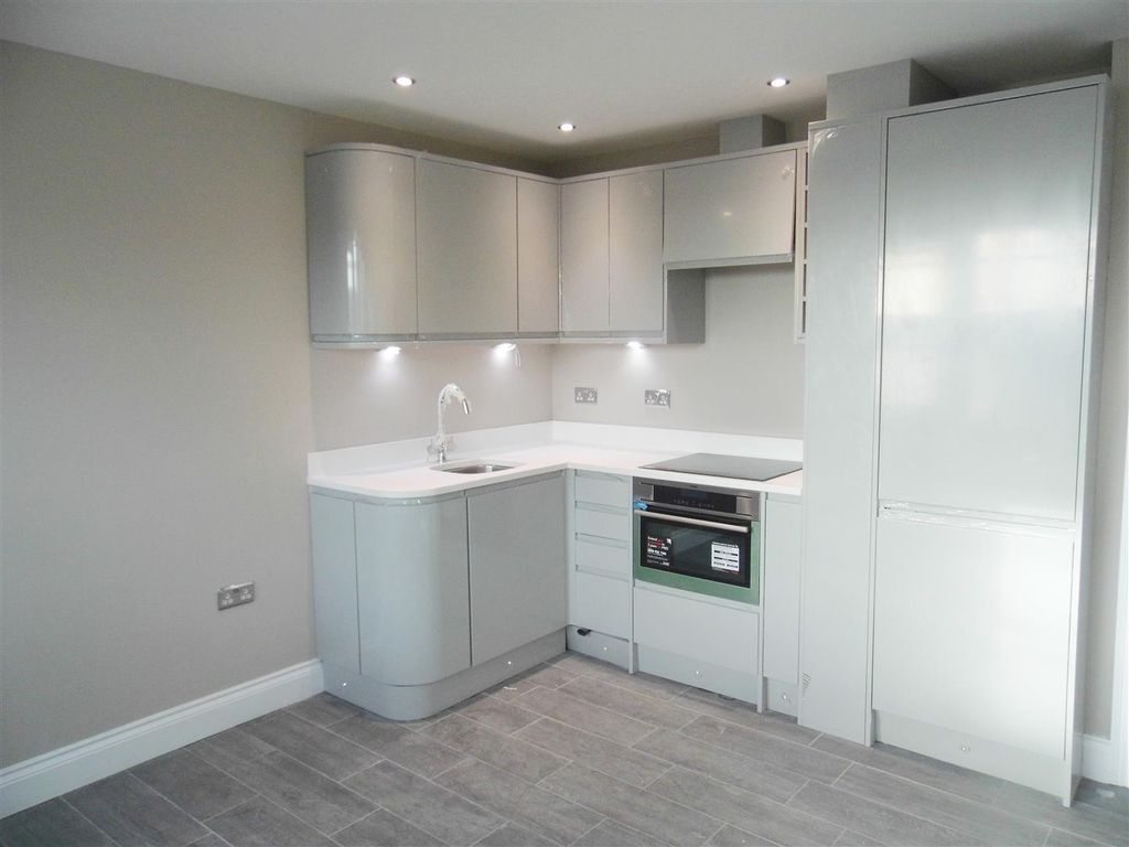 Property photo 3 of 7 Living Area / Kitchen