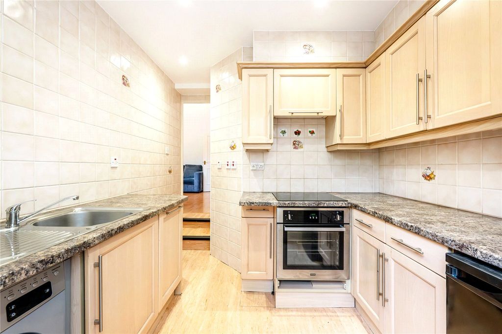 Property photo 3 of 10 Picture No. 05