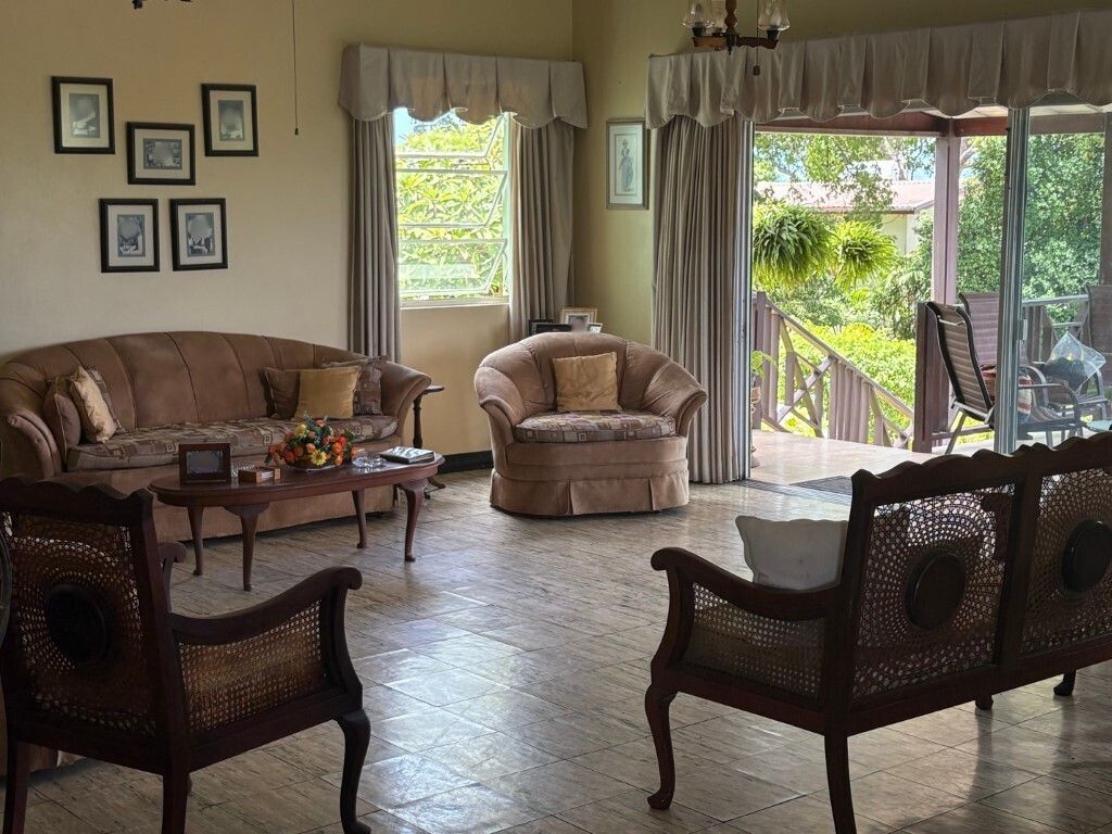 Property photo 3 of 5 <Alttext/>