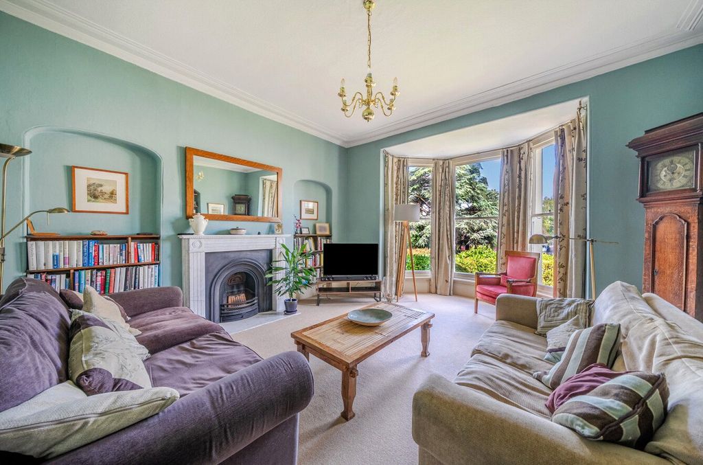 Property photo 2 of 15 Sitting Room