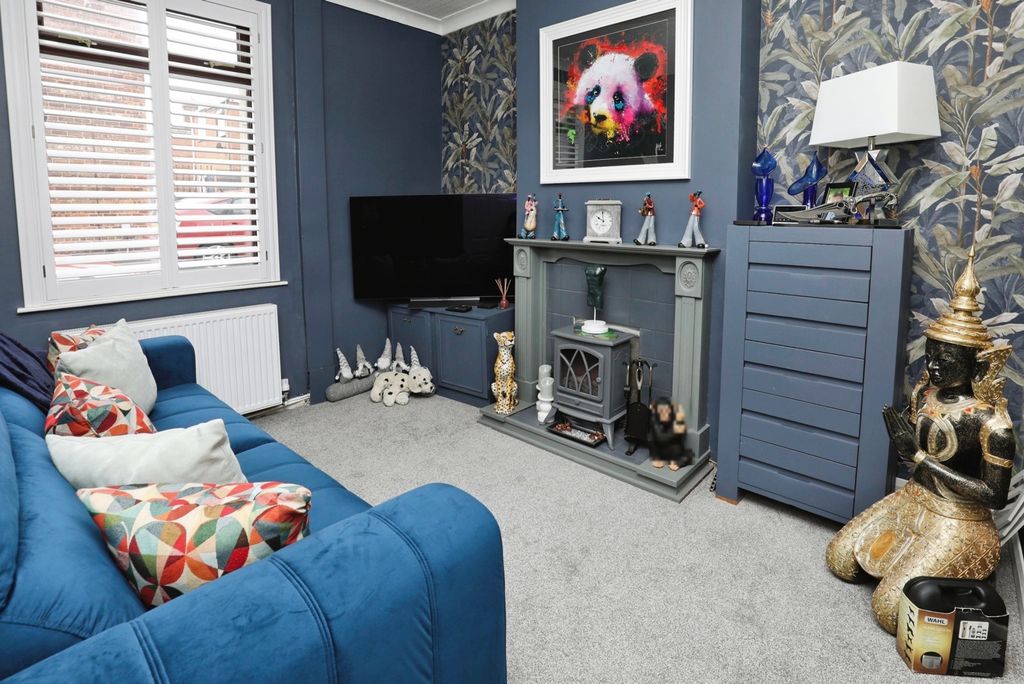 Property photo 2 of 15 Pbox-Img.Jpg
