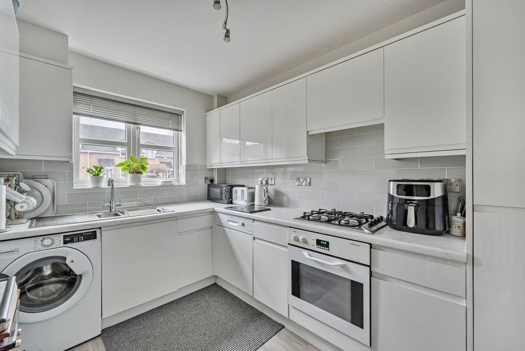 Property photo 2 of 21 Picture 2