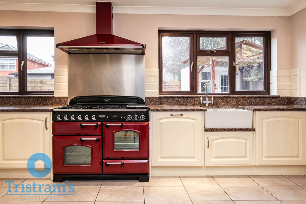 Property photo 3 of 30