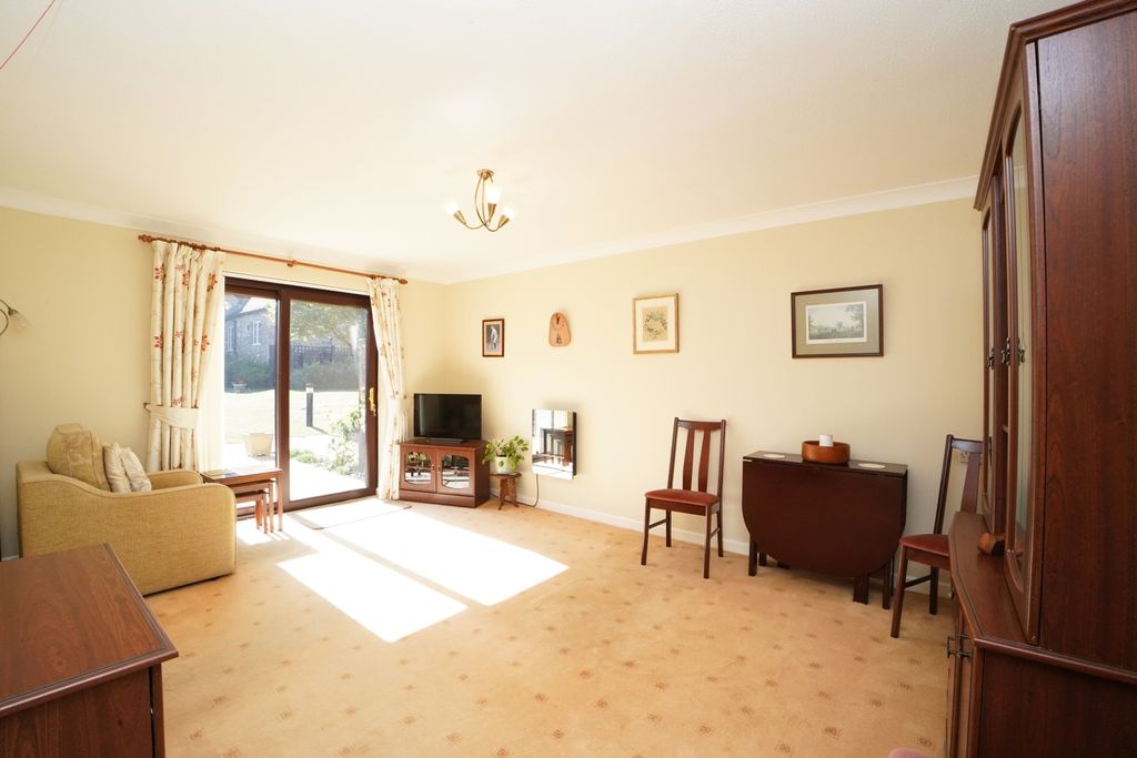 Property photo 3 of 9