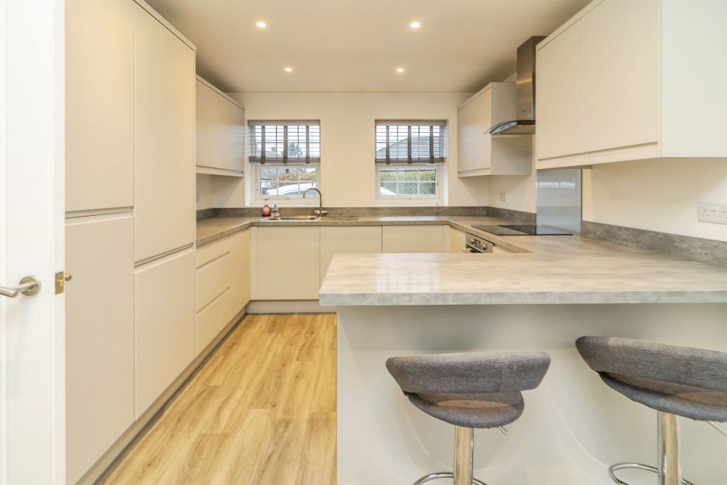 Property photo 2 of 26