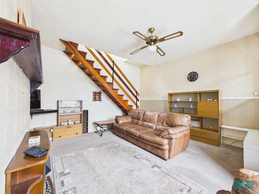 Property photo 2 of 18 Photo 8