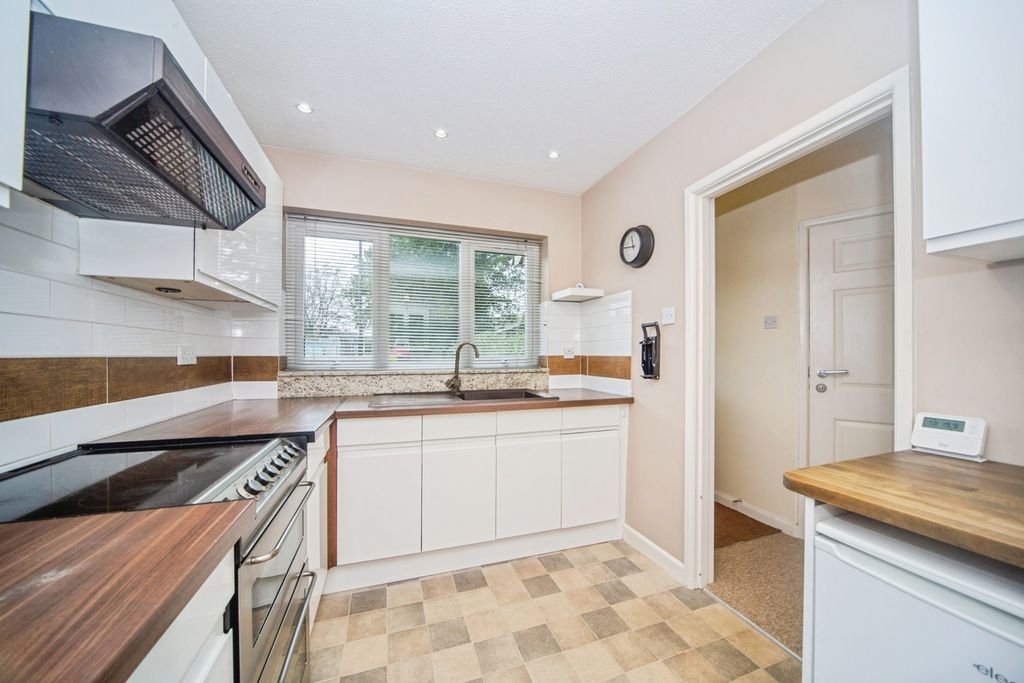Property photo 3 of 17 Pbox-Img.Jpg