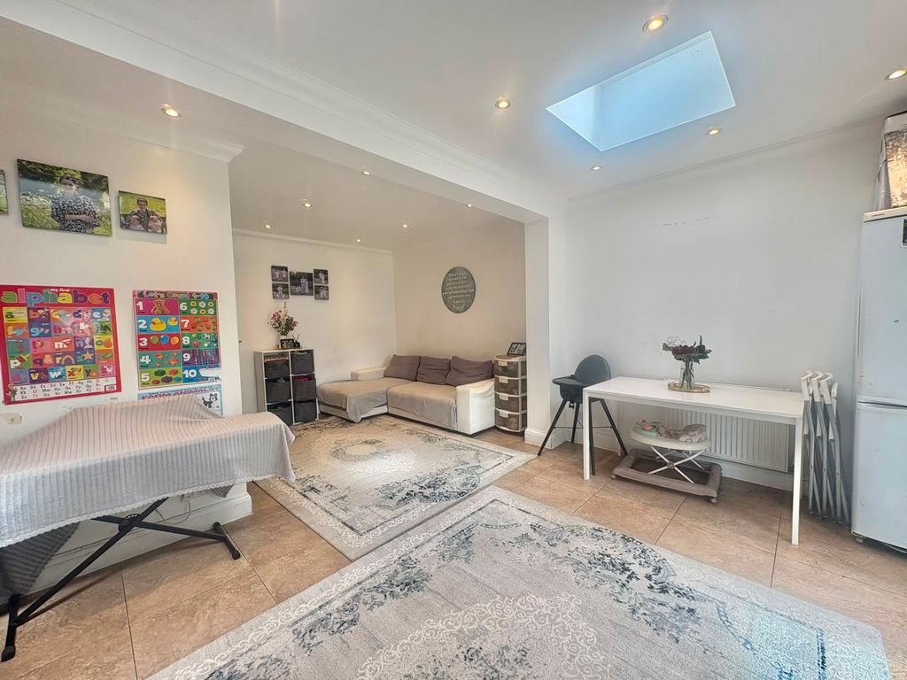 Property photo 1 of 9 Mage