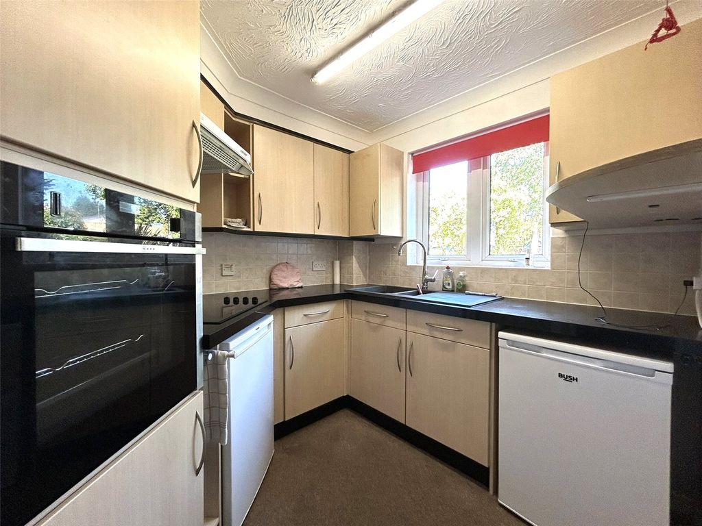Property photo 3 of 12 Picture No. 02