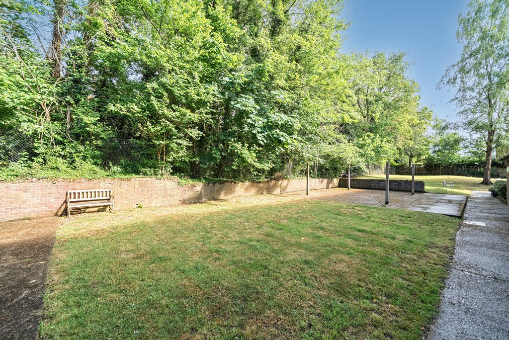 Property photo 2 of 11 1463481-4-6A049F0...
