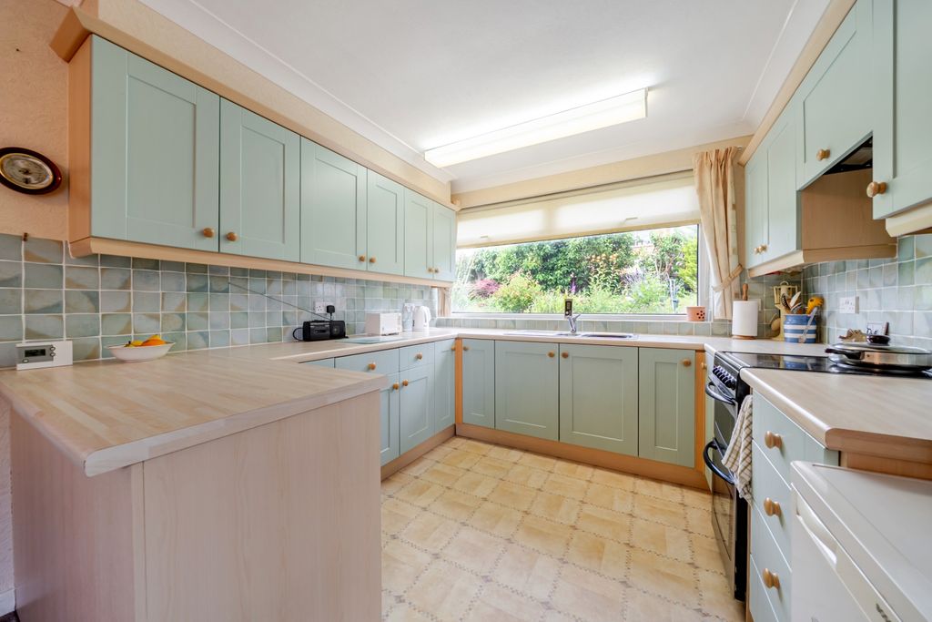 Property photo 2 of 16 Kitchen