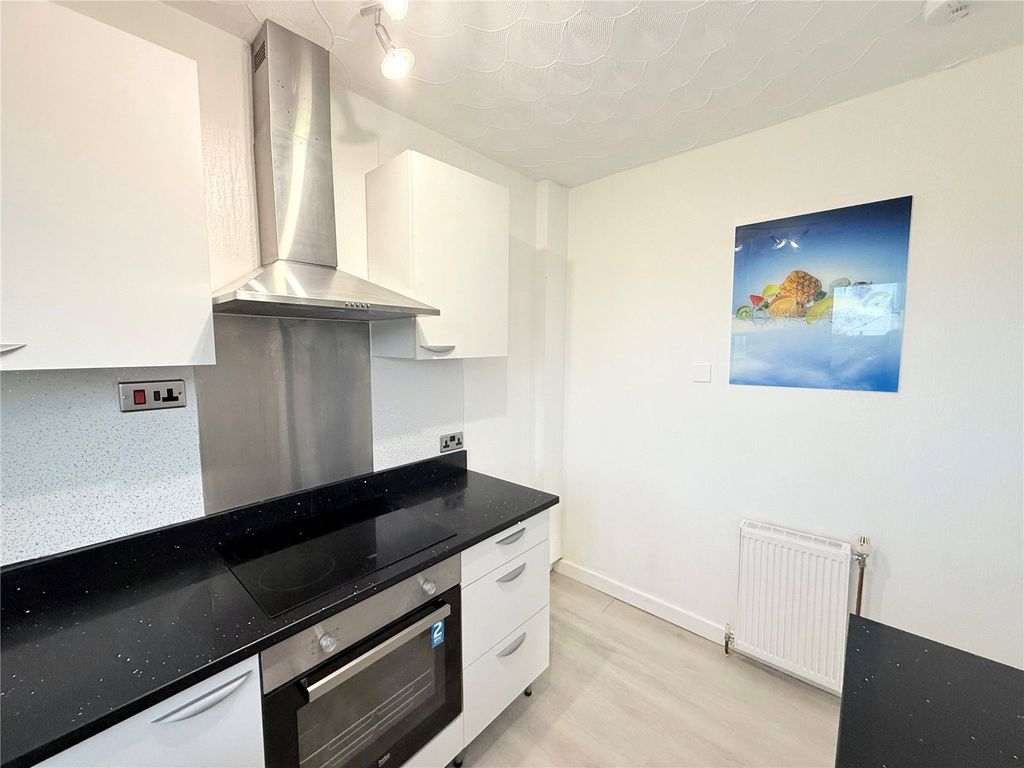 Property photo 3 of 10 Picture No. 04