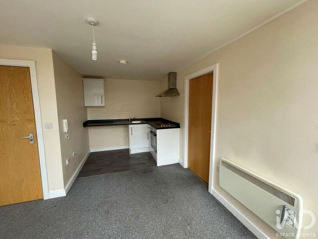 Property photo 3 of 5