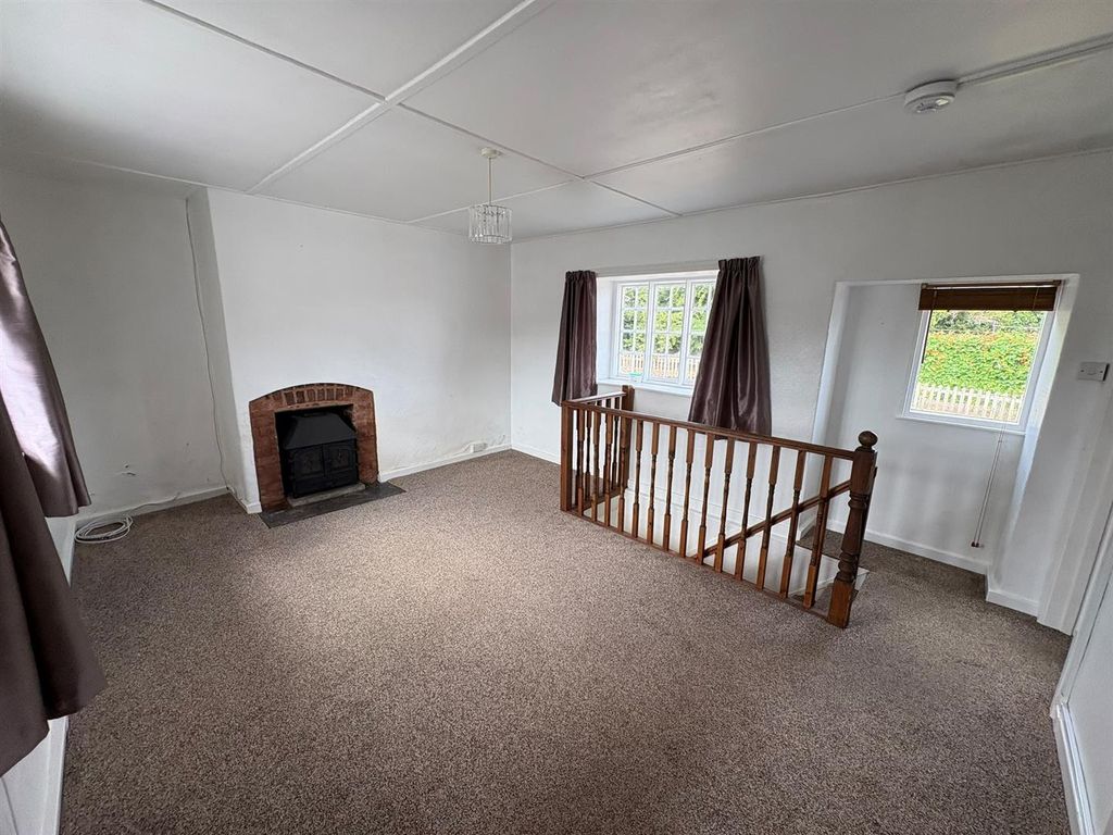 Property photo 2 of 10 5B6697F3-Cdb8-48Fb-8197-4F236400c628.Jpg