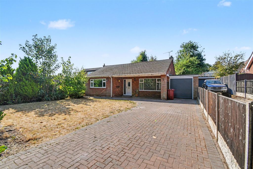 Property photo 1 of 21 Front