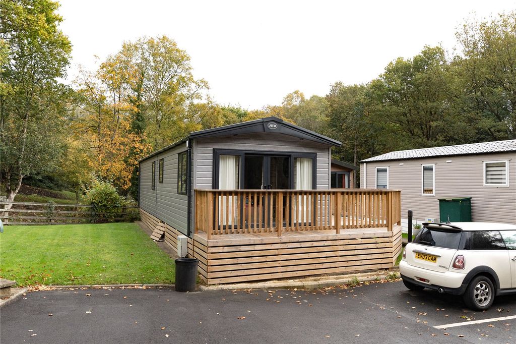 Property photo 2 of 16 Picture No. 15