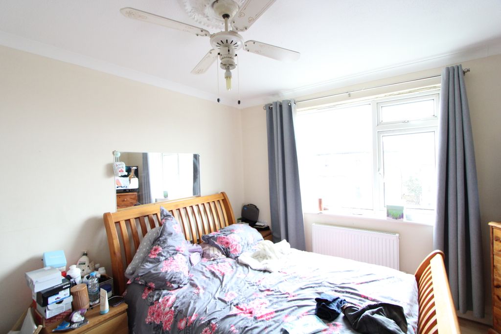 Property photo 3 of 3